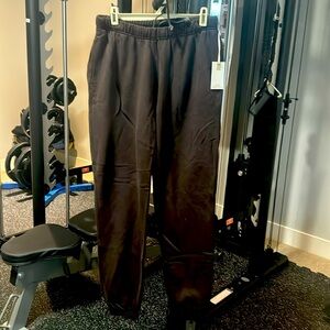 NWT good American chocolate sweats size 2. Comparable to a small-medium